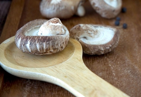 Saint-Jacques poêlées aux Shiitake et pousses d’épinard